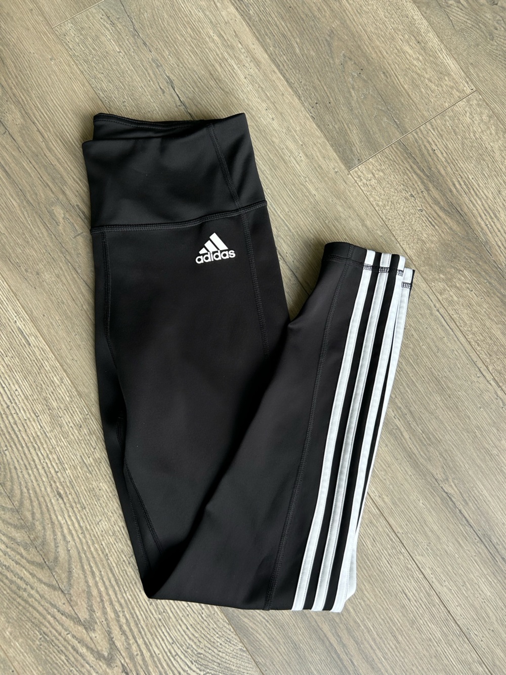 Women’s Adidas  Black dry fit Leggings with pockets size medium